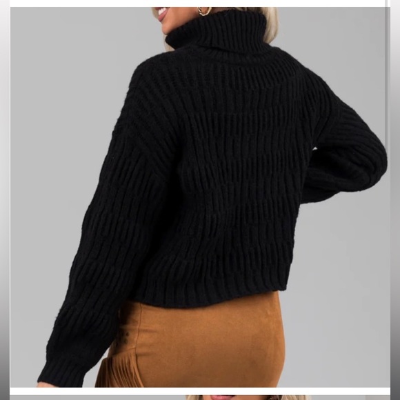 Vera Moda Women’s Mock-neck Chunky Black Sweater - Picture 2 of 8